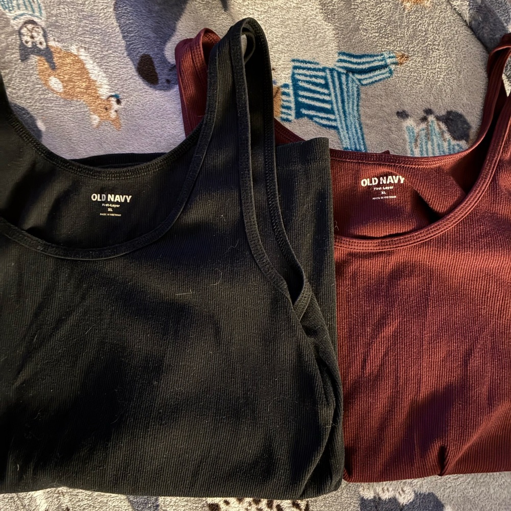 Old Navy Ribbed Tank Top Bundle in Black & Burgundy XL